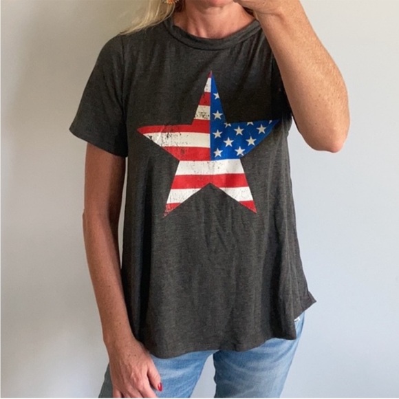 Star Design USA Flag Short Sleeve Tee - Picture 3 of 7